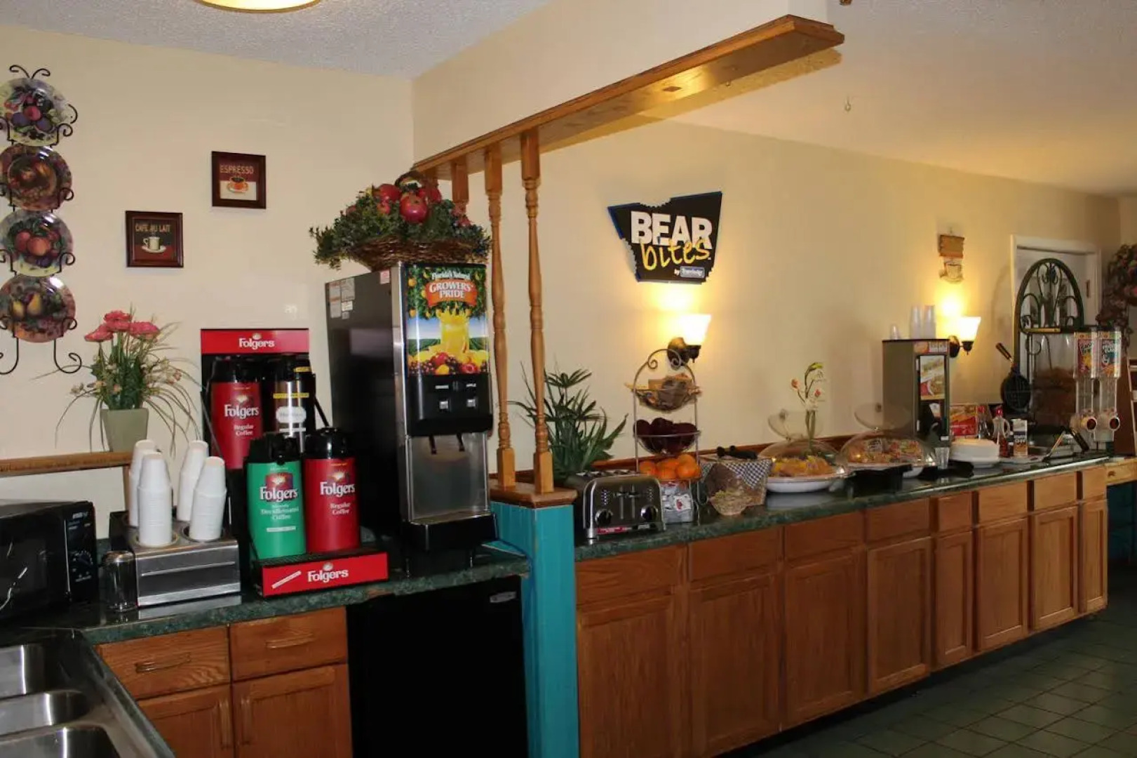 Travelodge by Wyndham Perry National Fairgrounds Area I-75