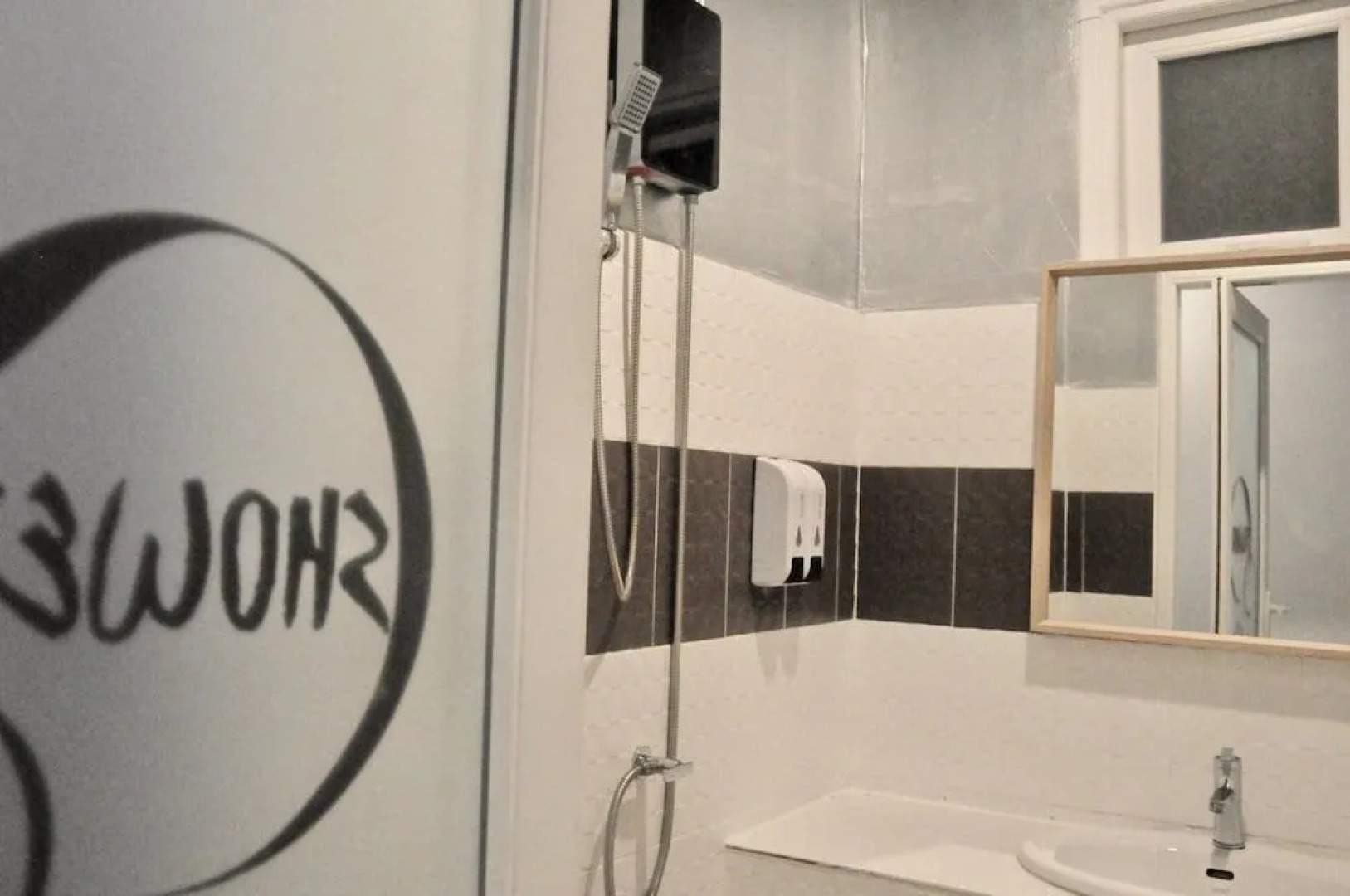 Oasis Hotel-Pods - Adults Only