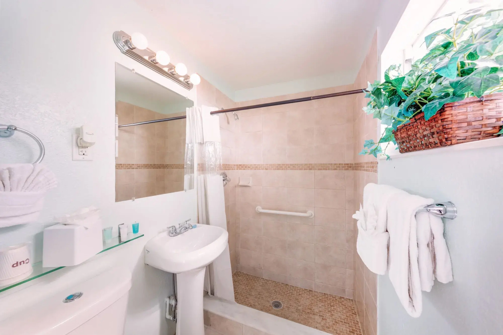 Отель Creekside Inn