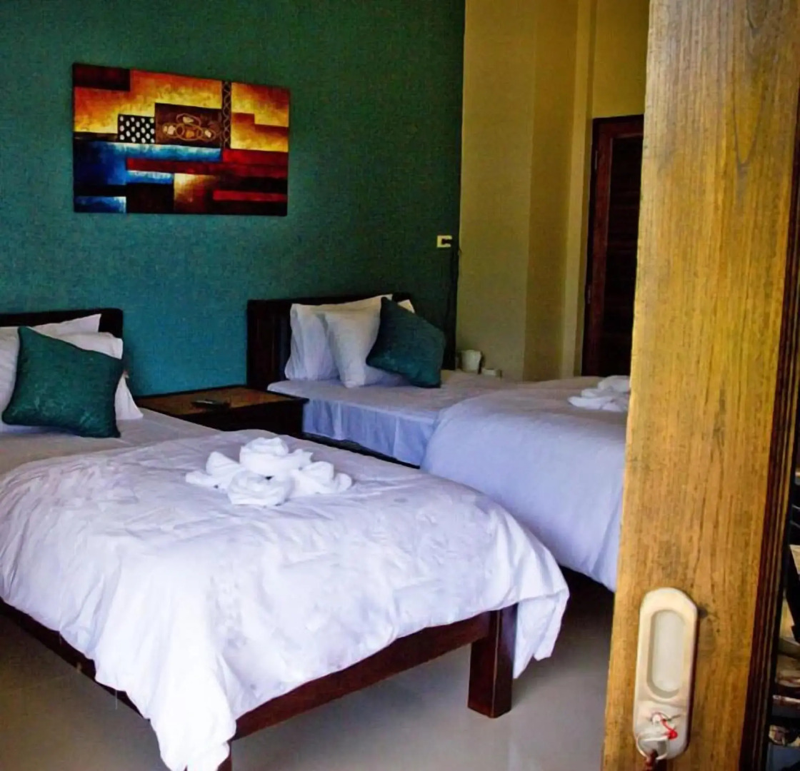 Saphli Villa Beach Resort