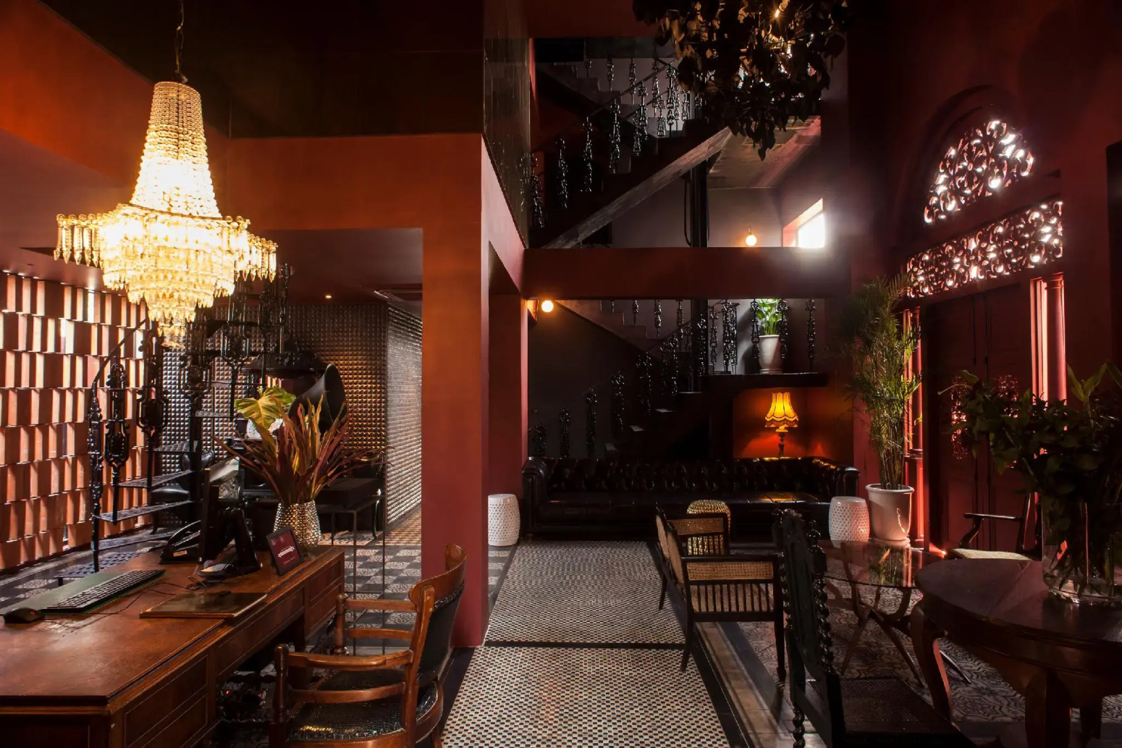 Amdaeng Bangkok Riverside Hotel