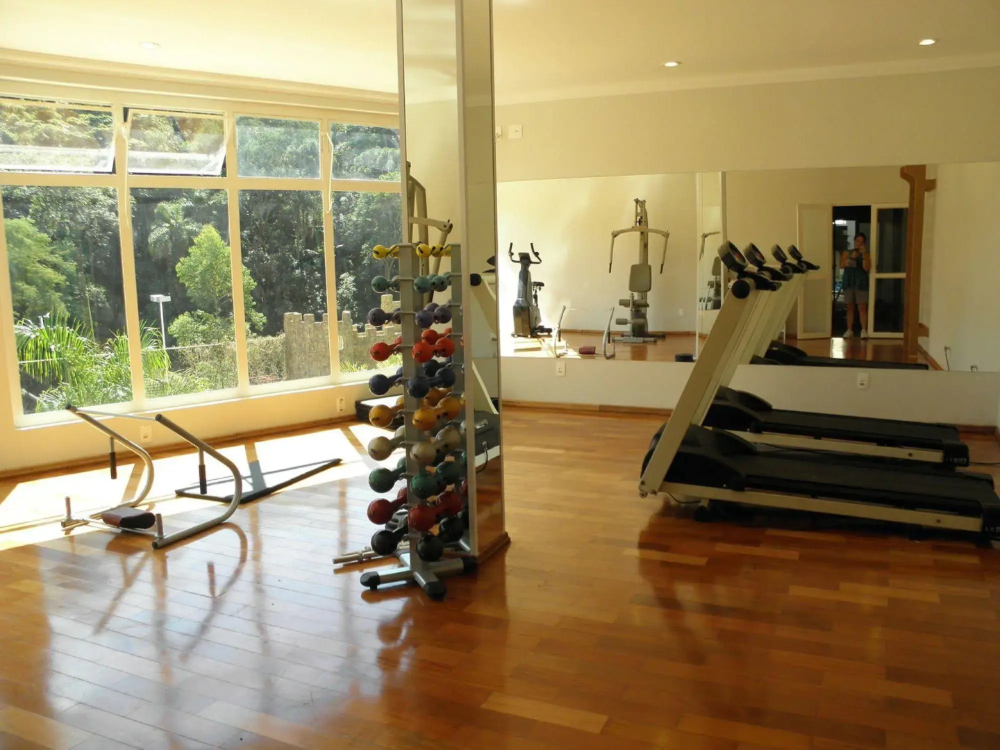 El Shadai Park Hotel