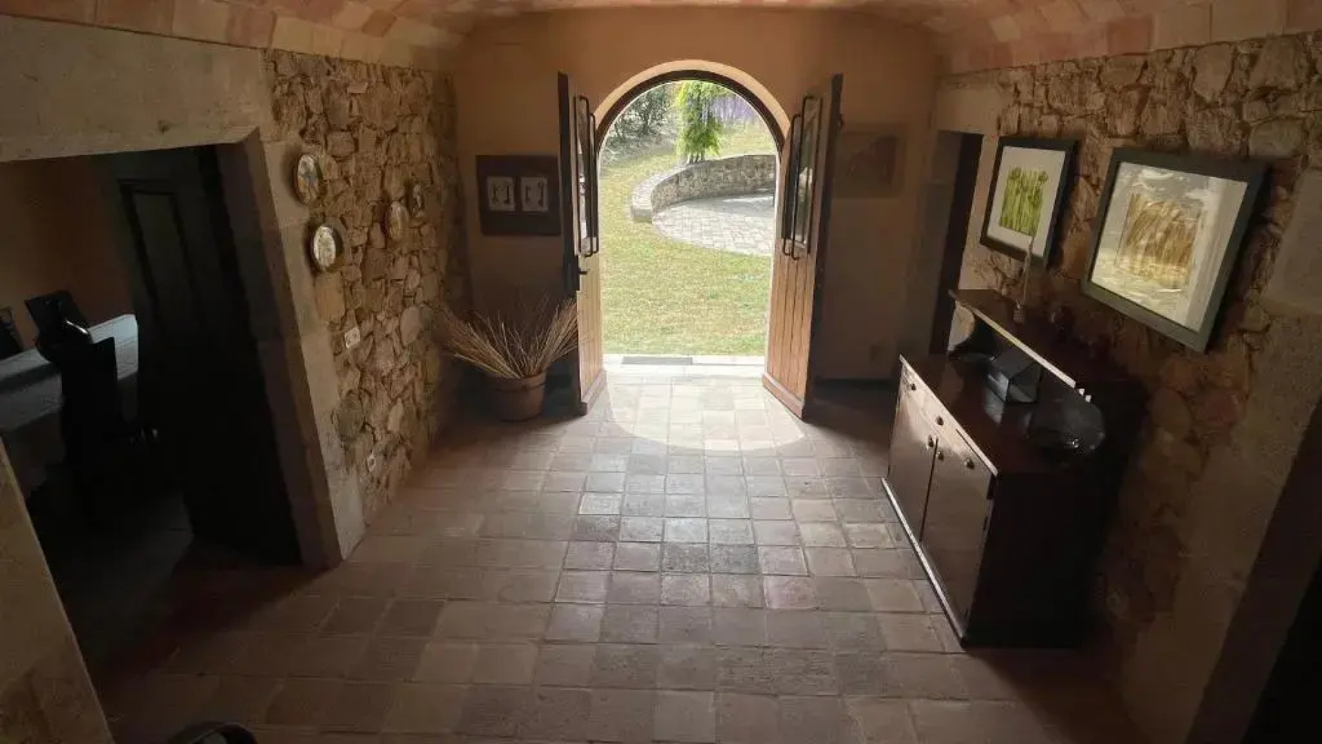 AMAZING Typical House with Swimming Pool