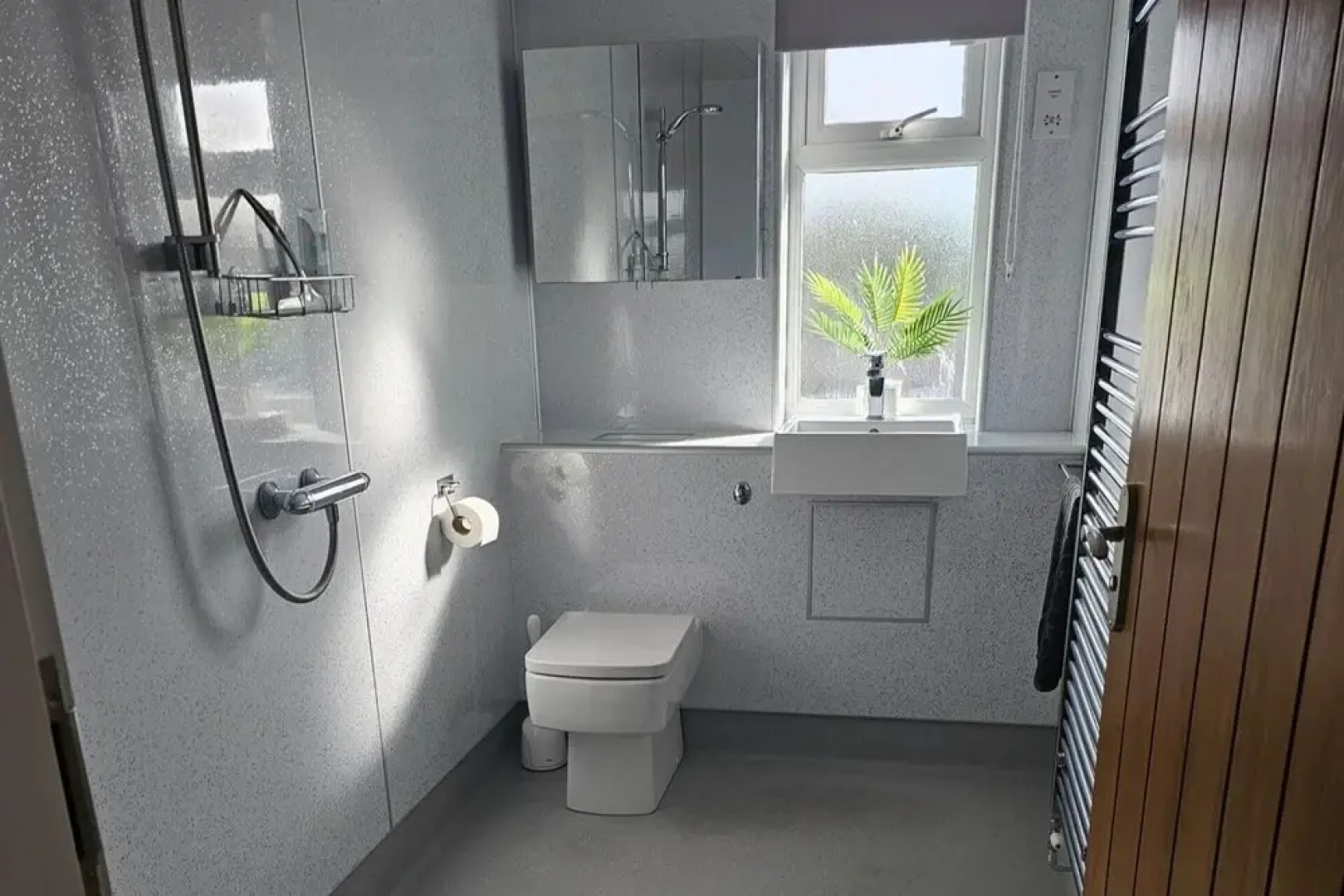 2 Bed Cottage-sleeps 4-harbour & Sea View