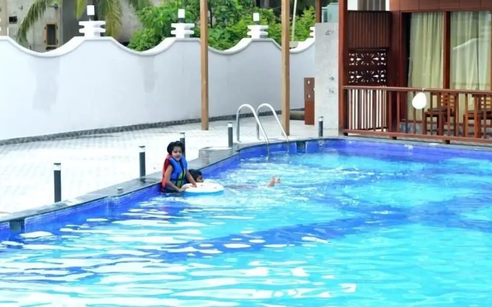 Holiday Inn Beach Resort