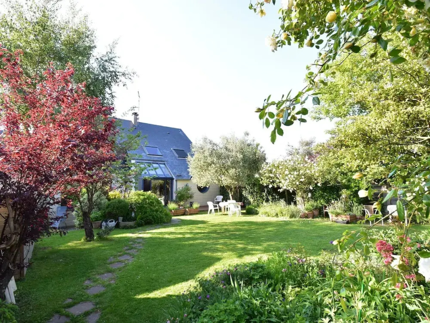 Cosy Holiday Home With Sheltered Terrace and Barbecue, Close to the Beach
