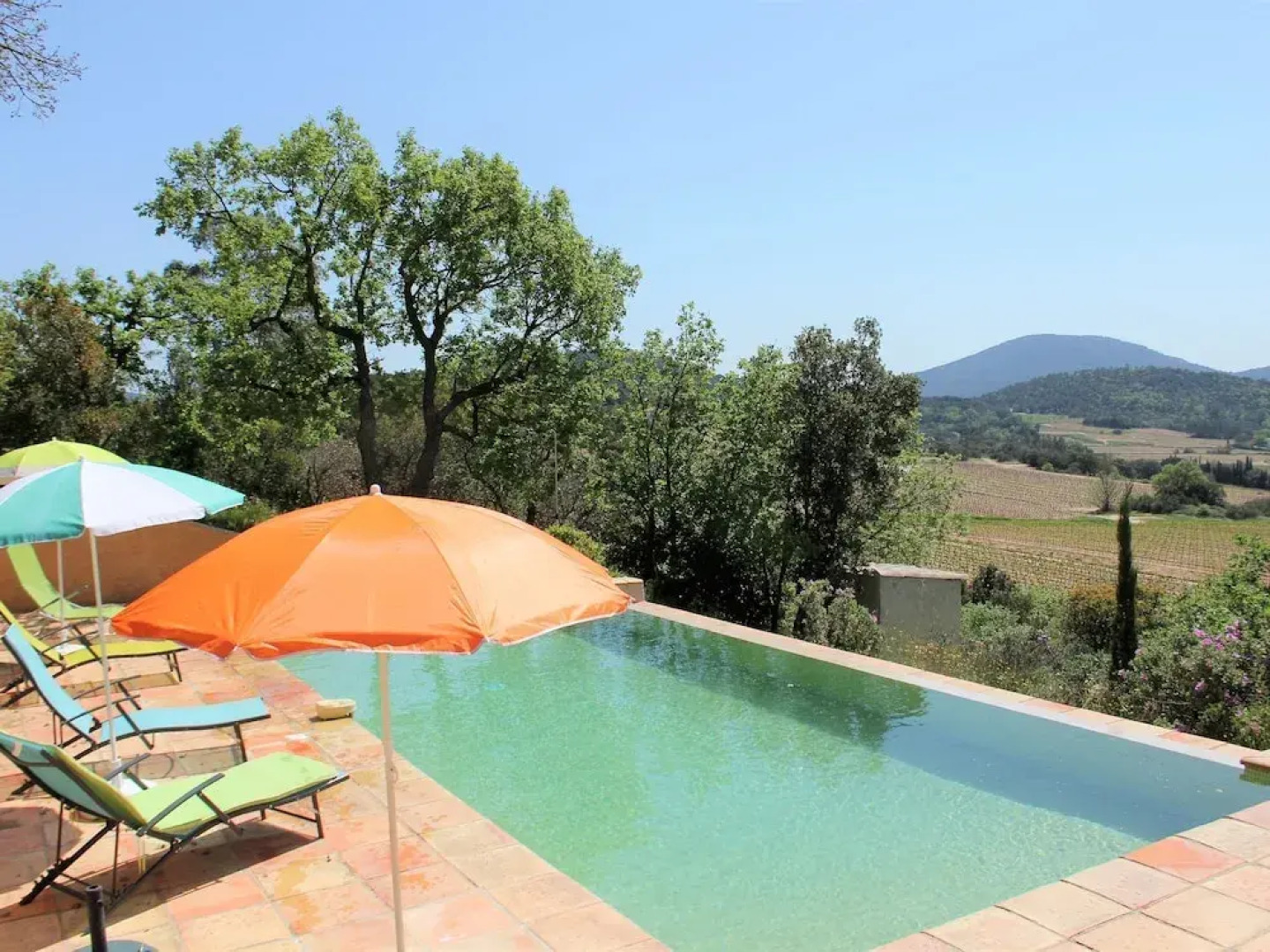 Lavish Holiday Home in Le Plan-de-la-tour With Swimming Pool