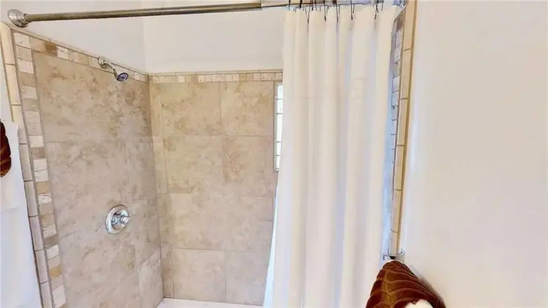 Pack Creek Orchard House by RedAwning