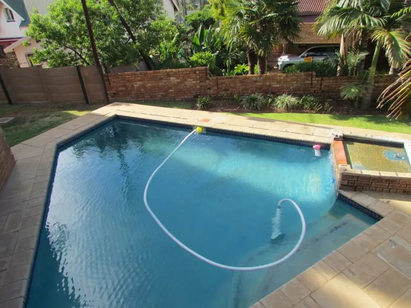 Six-four-two on Vincent