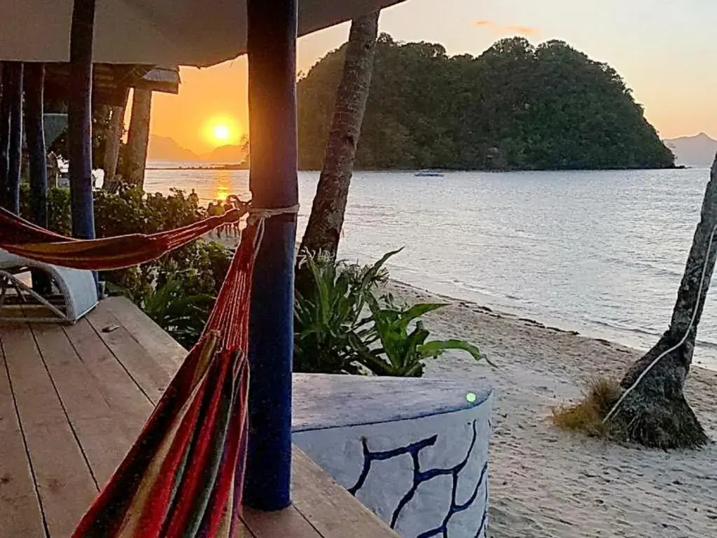 El Nido Beach Huts