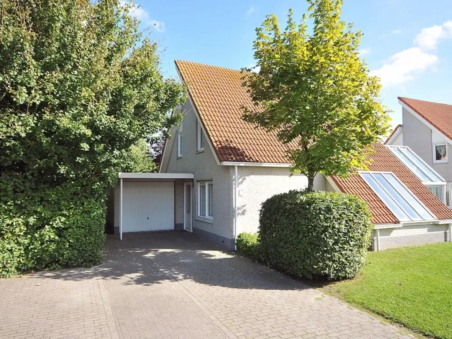 Detached Villa With Microwave, 1 km. From the sea and Beach