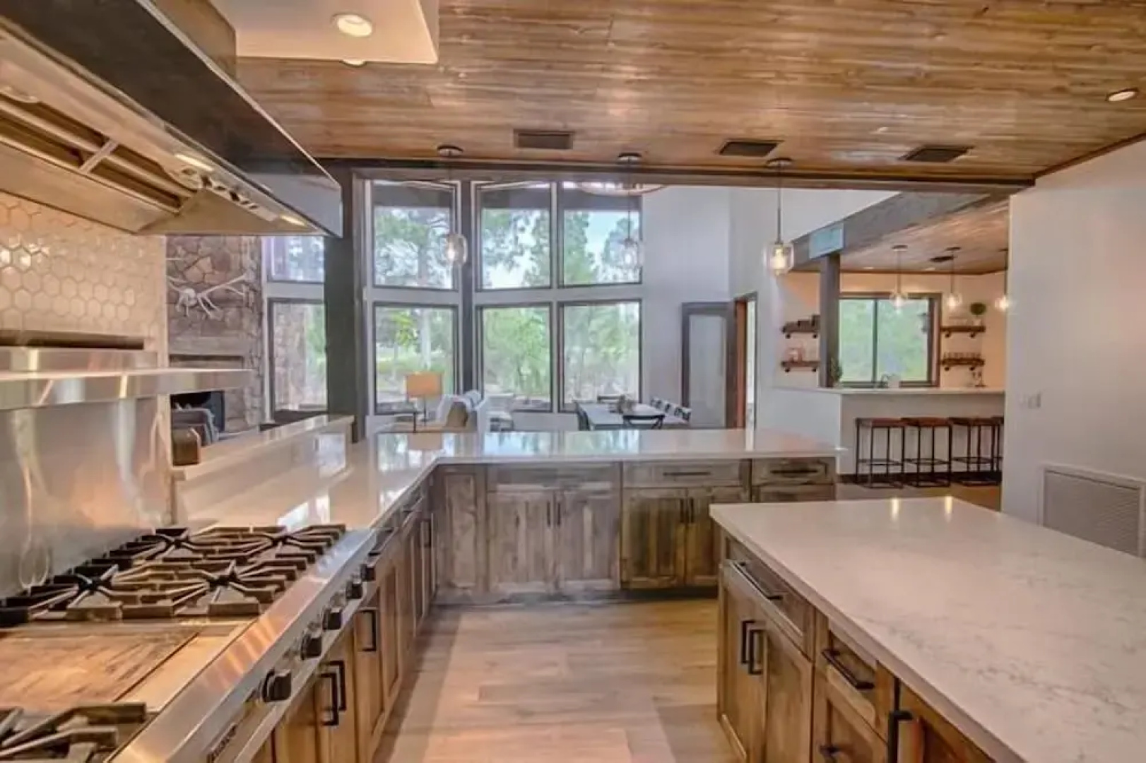 At Whispering Pines 4 Bedroom Home by RedAwning