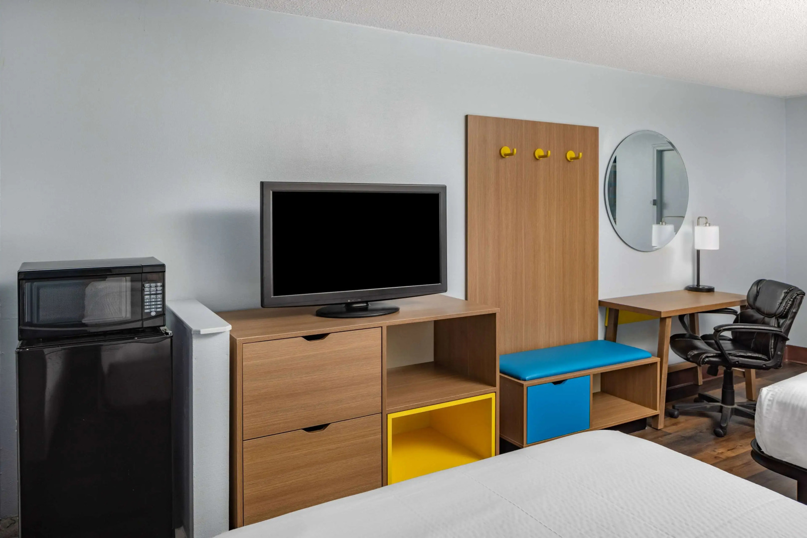 Days Inn by Wyndham Pensacola I-10