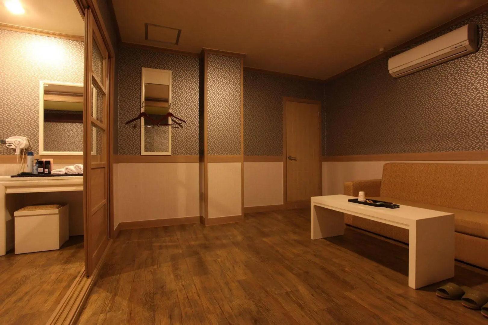 KS Hotel