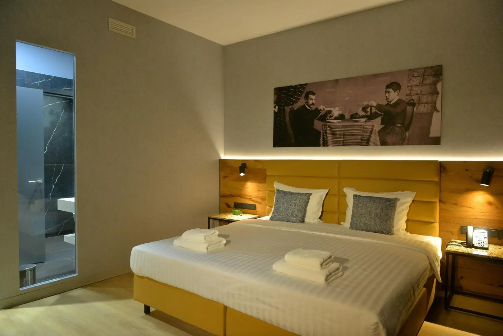 mk | hotel tirana