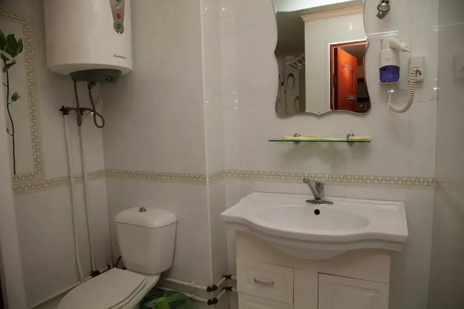 Отель Лотос