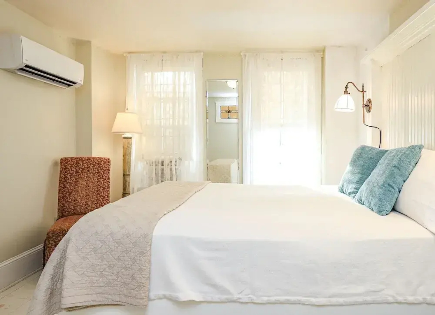 The Charlotte Hotel & Restaurant