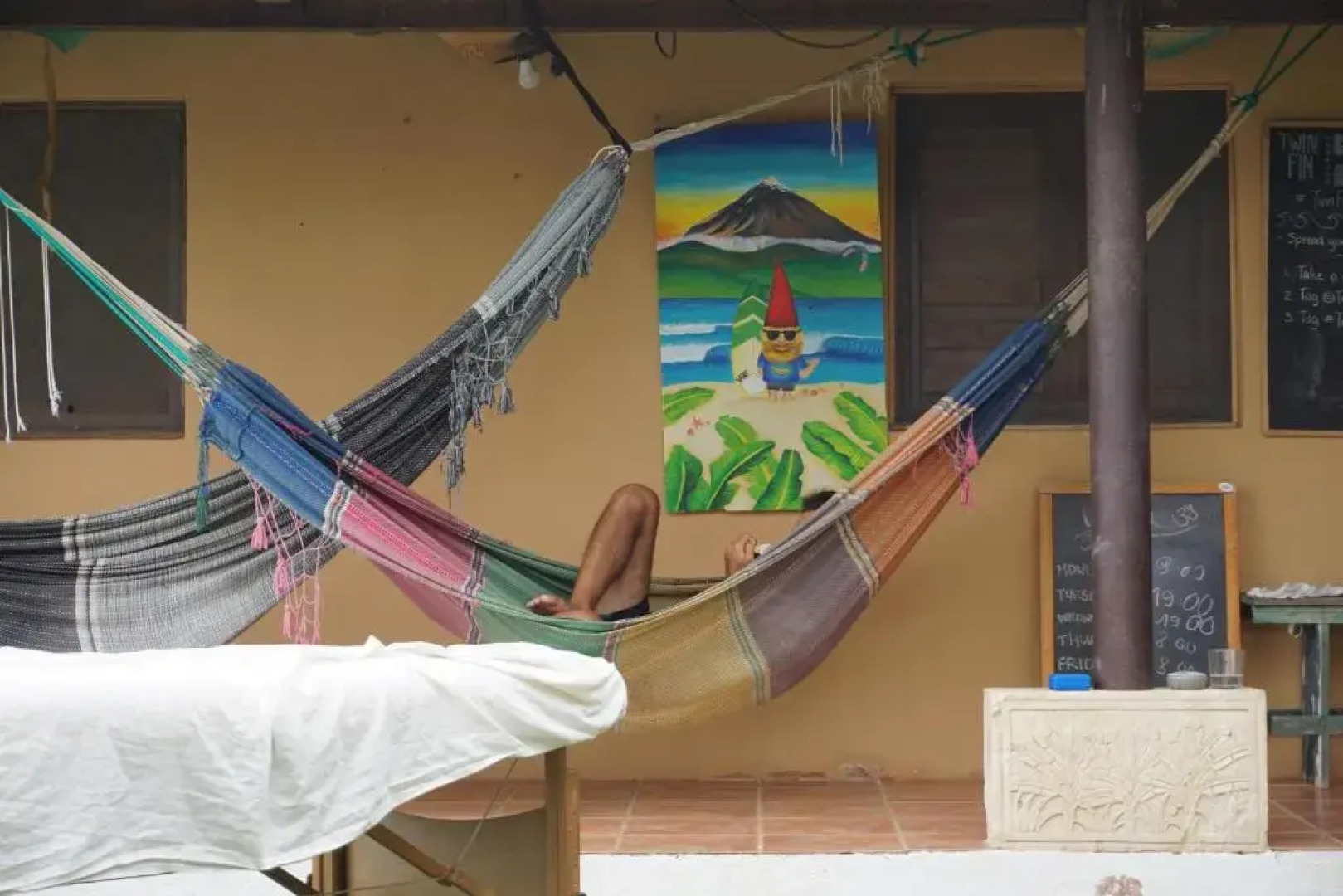 Twin Fin Surf Camp - Hostel