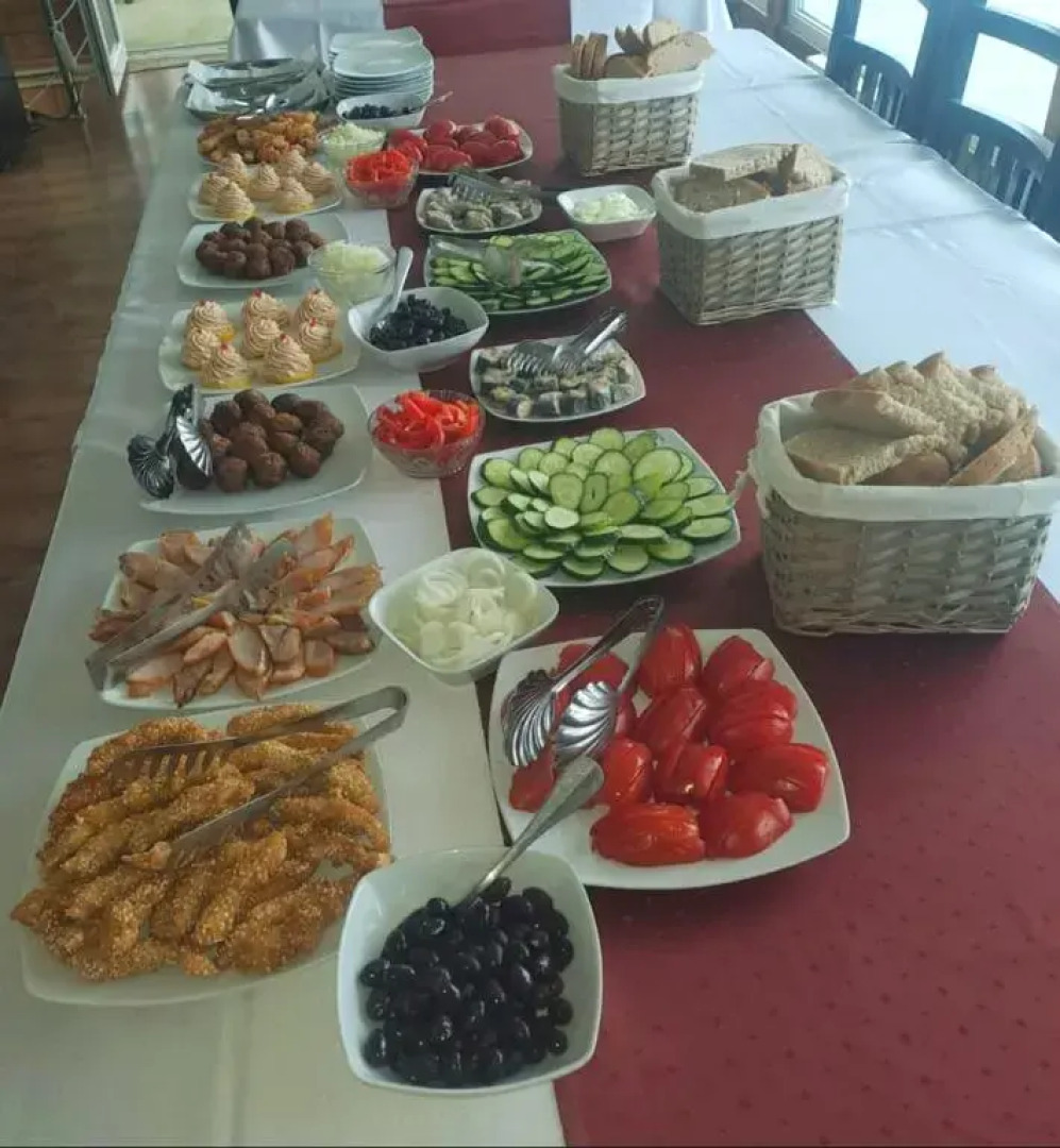 Hotel Plutitor Delta Ways