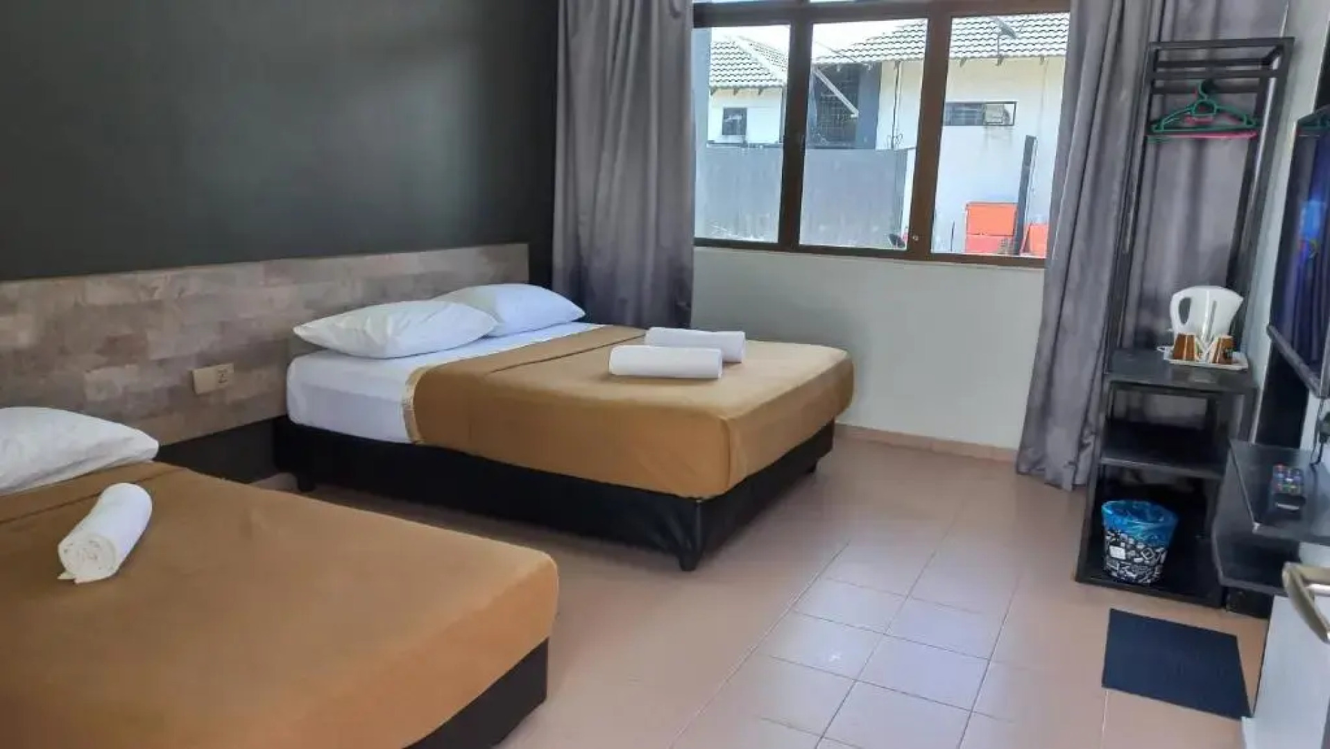 Dlayaran Hotel & Cafe