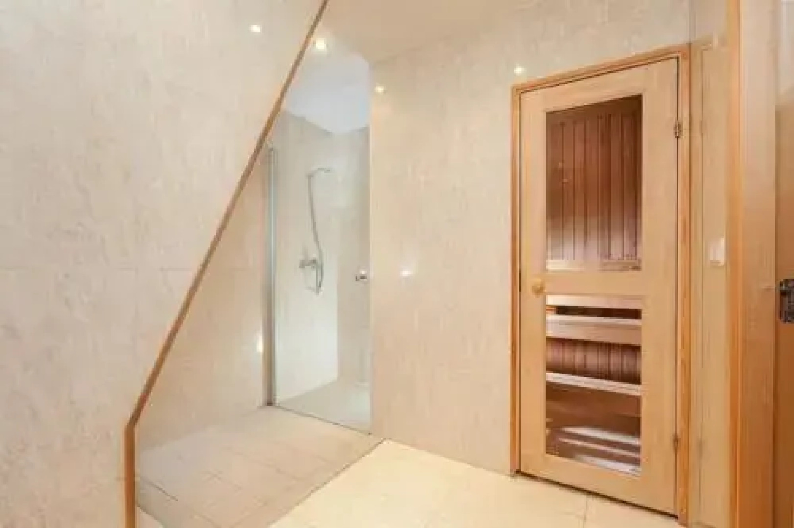 Dharma Pirita Sea View Apartments