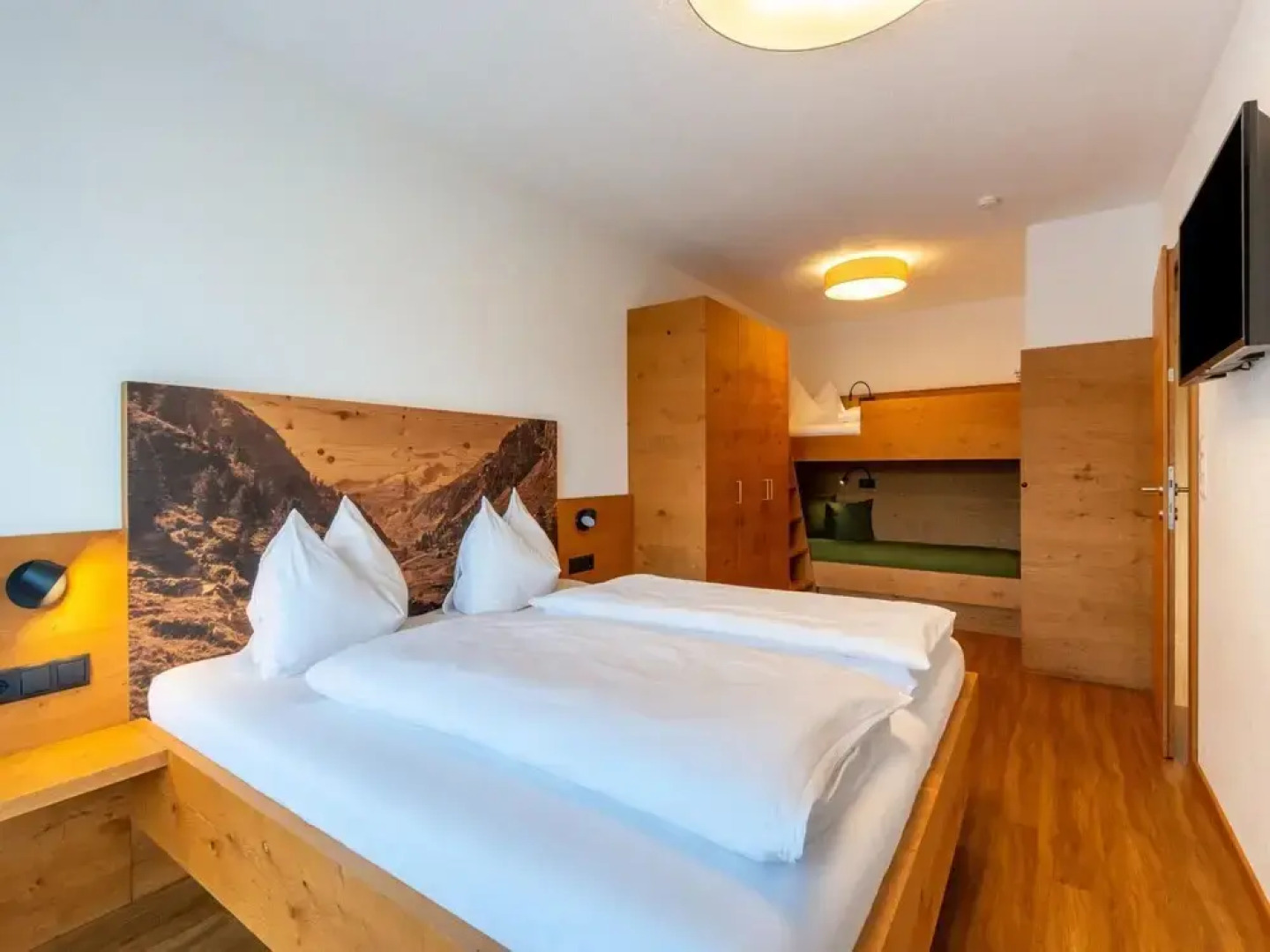 Inviting Flat in Hart With Fitness Room