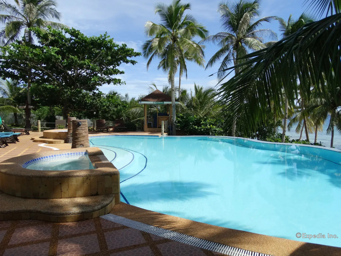 Anda White Beach Resort