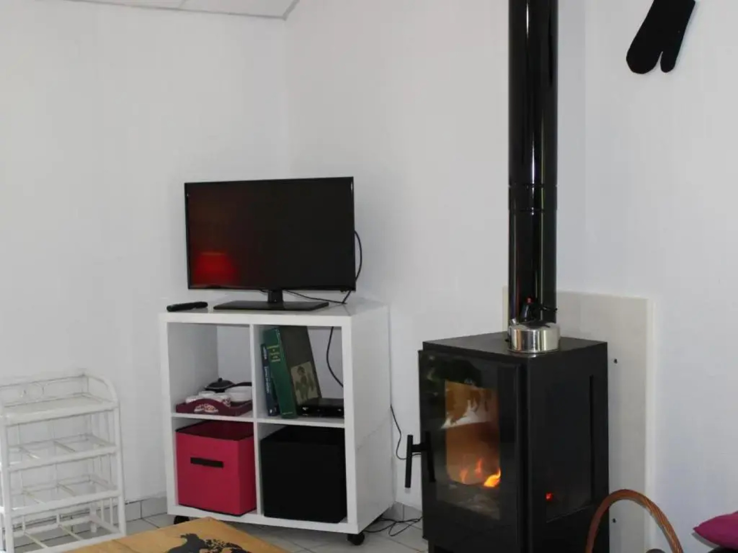Gîte Châtel-de-Neuvre, 2 pièces, 3 personnes - FR-1-489-22