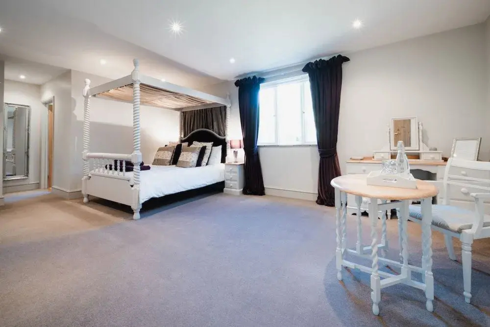 Stoodleigh Court Coach House B & B