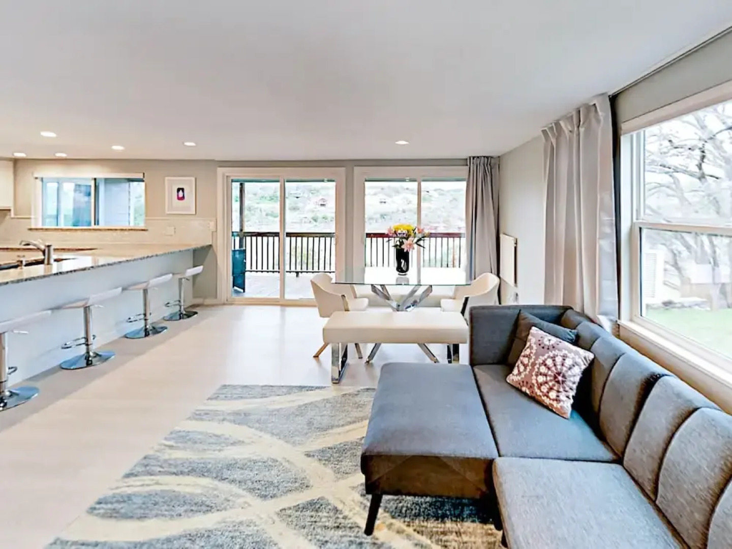 Los Escondidos - 2 Br Home