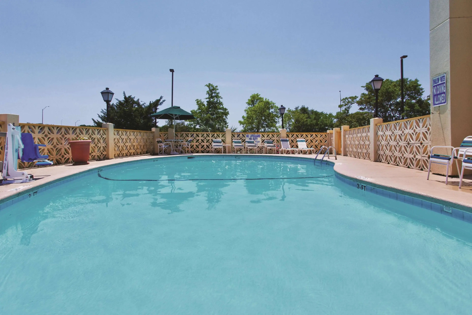 La Quinta Inn & Suites by Wyndham Charleston Riverview