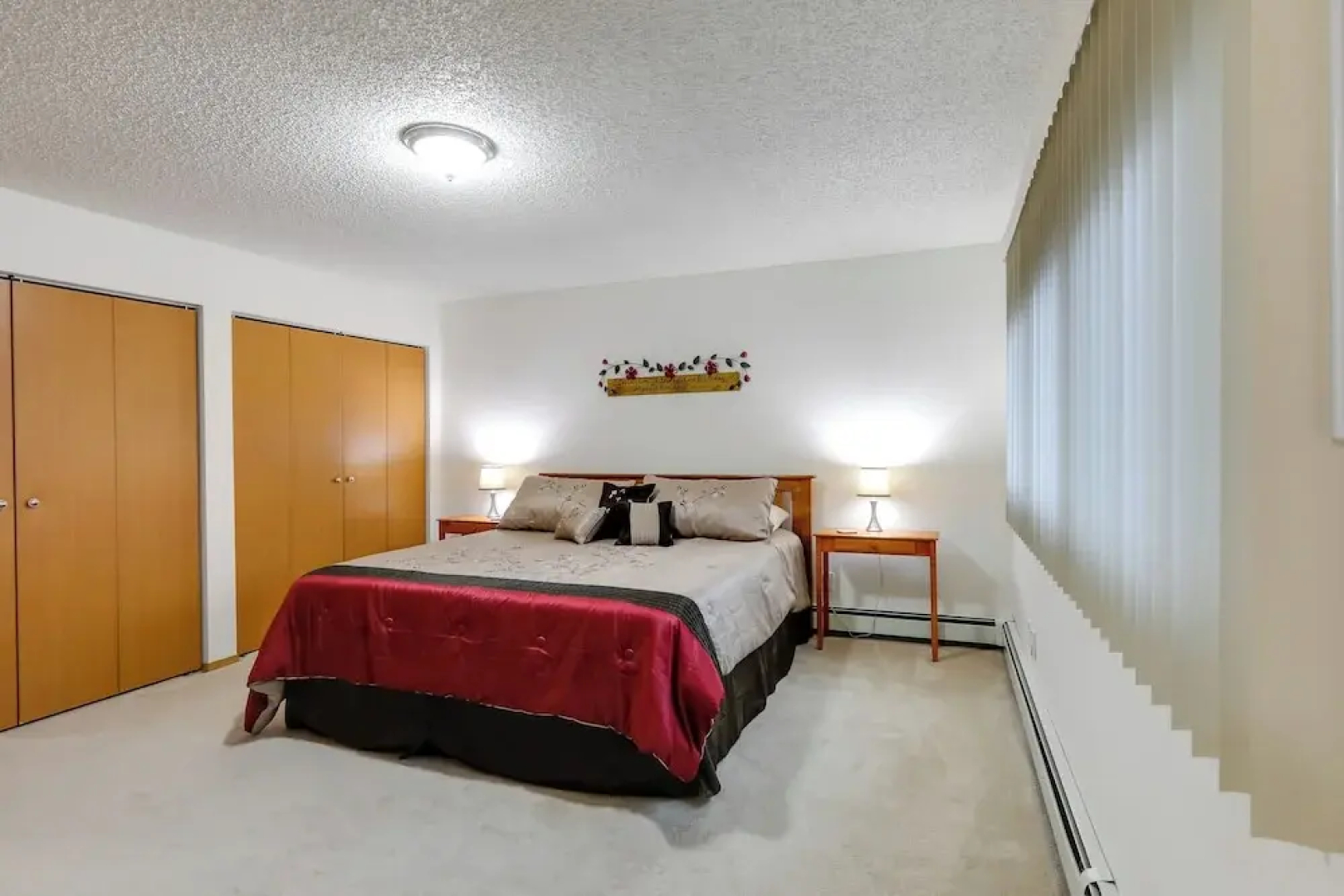 Fairbanks Alaskan Abode ~ 1 Mile to Pioneer Park!