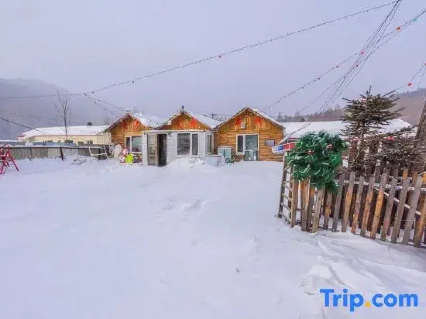 Xuexiang Jinlong Family Hotel