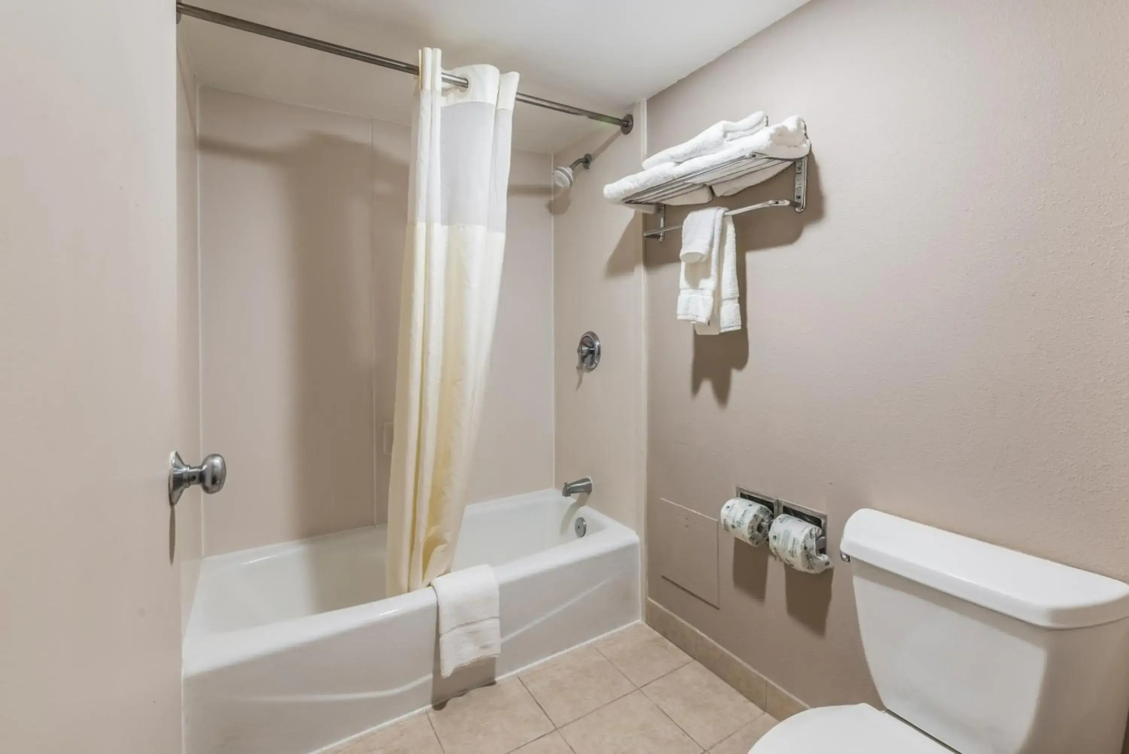 Lake Norman Inn and Suites