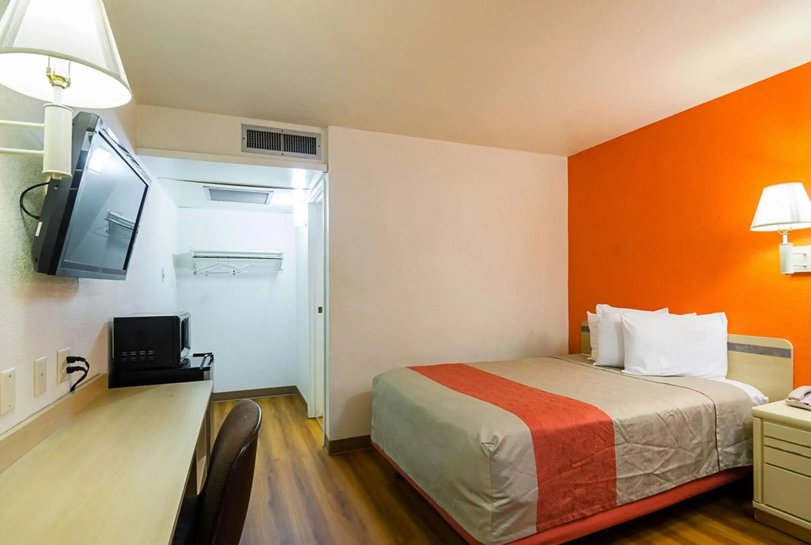 Motel 6 Mitchell, SD