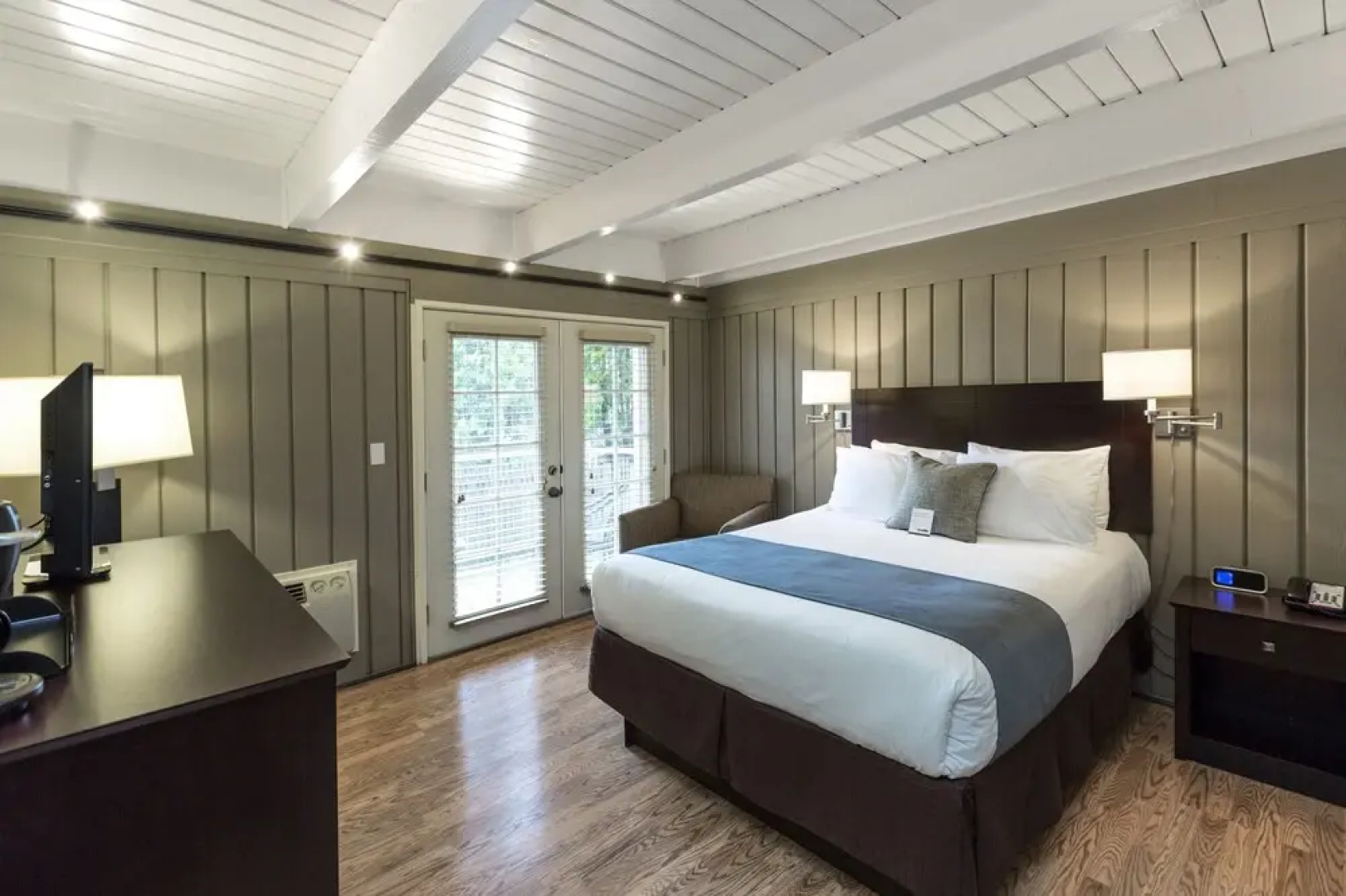 Earthbox Inn & Spa