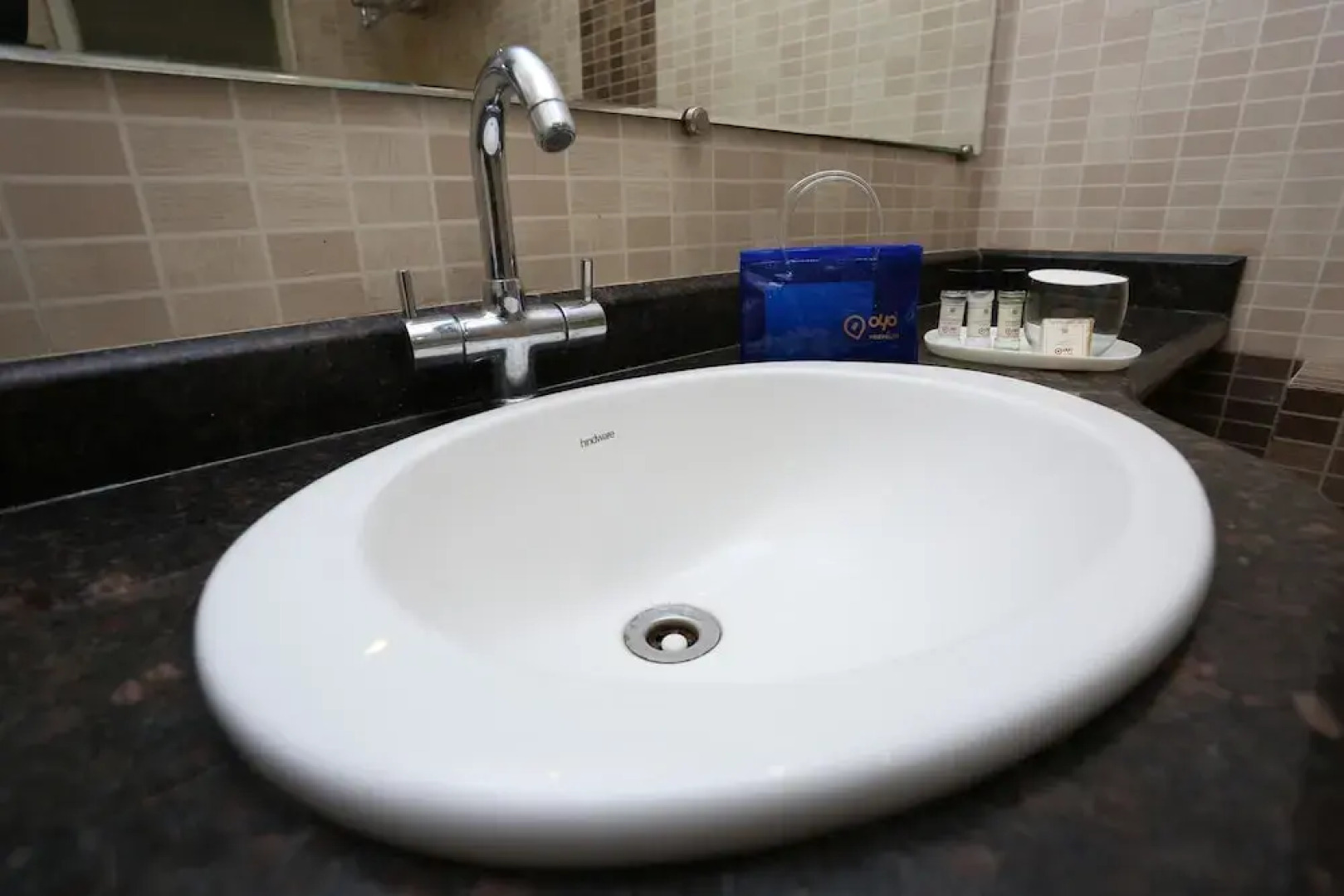 OYO 1437 near Russel Chowk