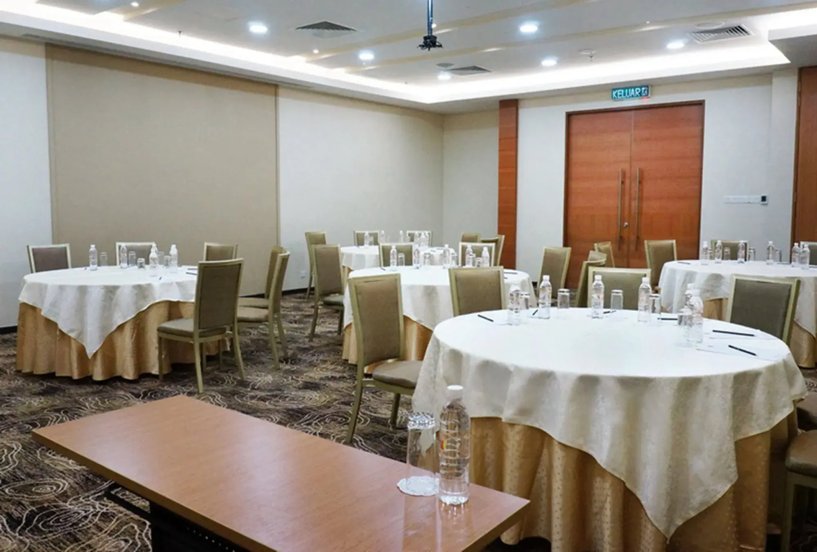 The Waterfront Hotel