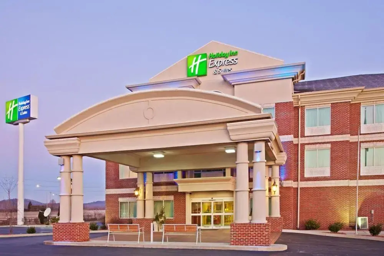 Holiday Inn Express Hotel & Suites Louisville South - Hillview