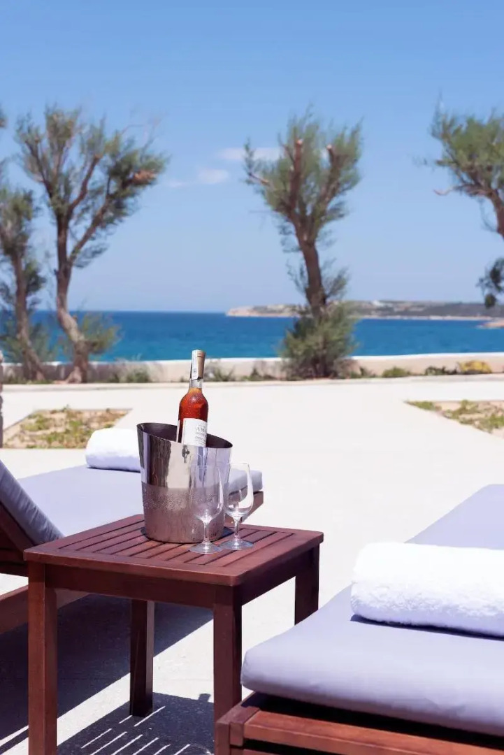 Paros Comfy Suites