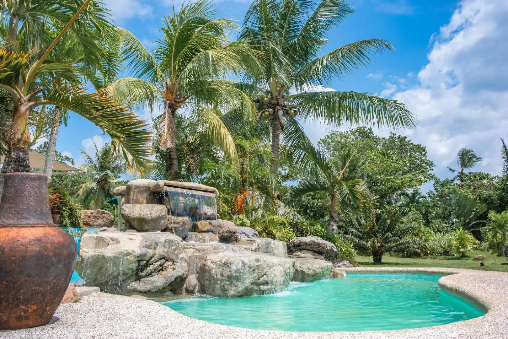 Amontillado Beach & Dive Resort