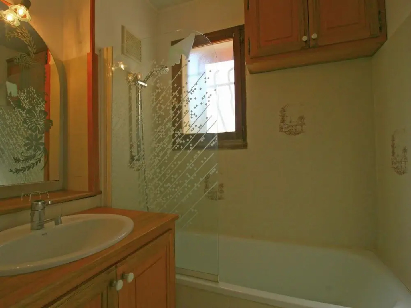 Welcoming Holiday Home with Private Pool in Cereste