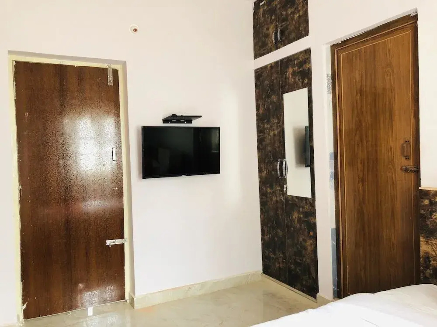 OYO 35509 Dhana Dhaanya Residency