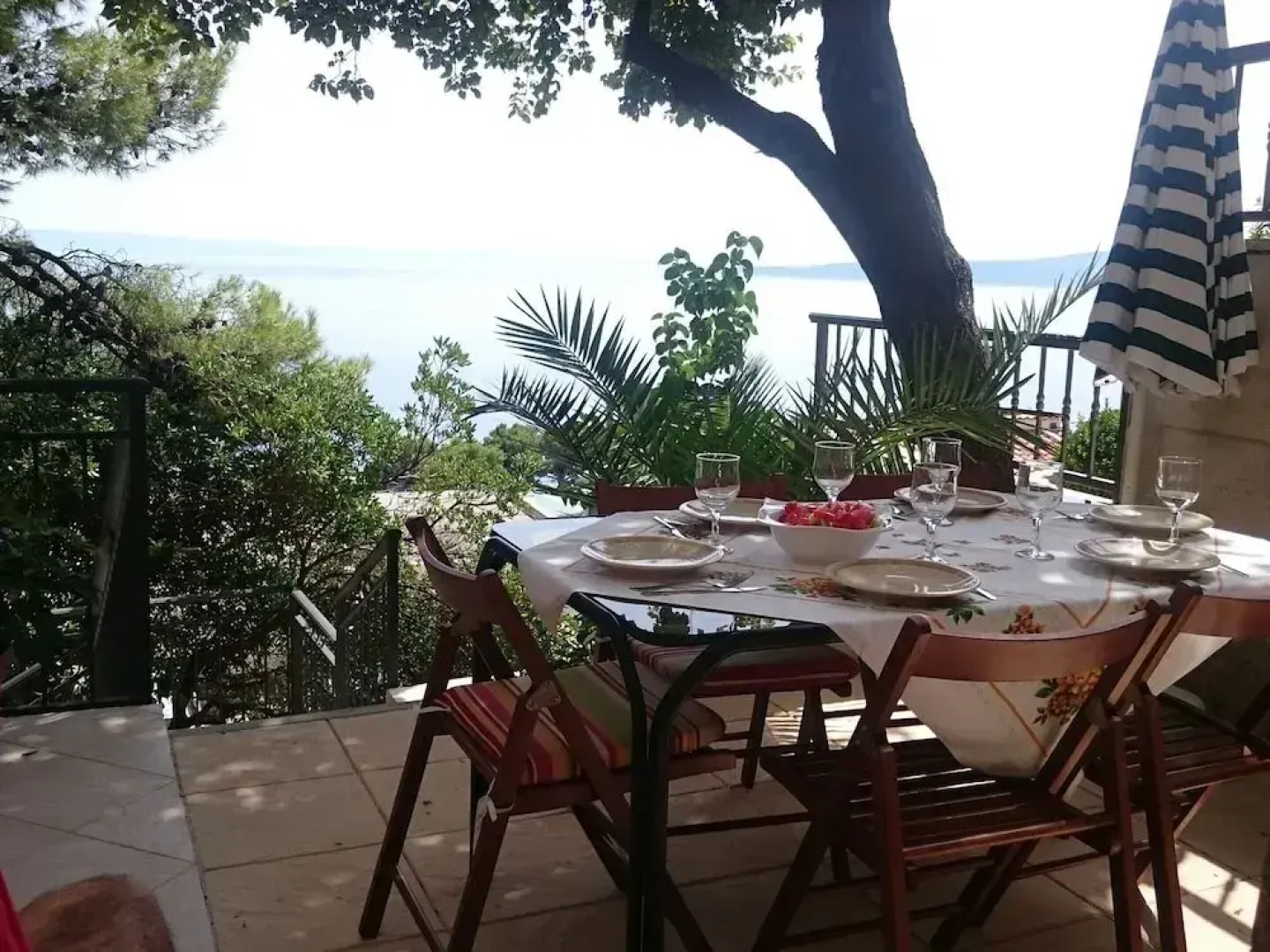 Delightfully Decorated Apartment with Sea View near Beach