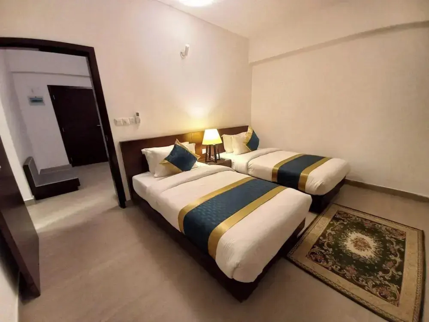Royal Pearl Suites