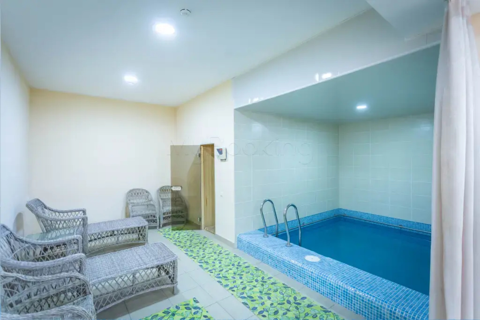 Lake House Resort hotel