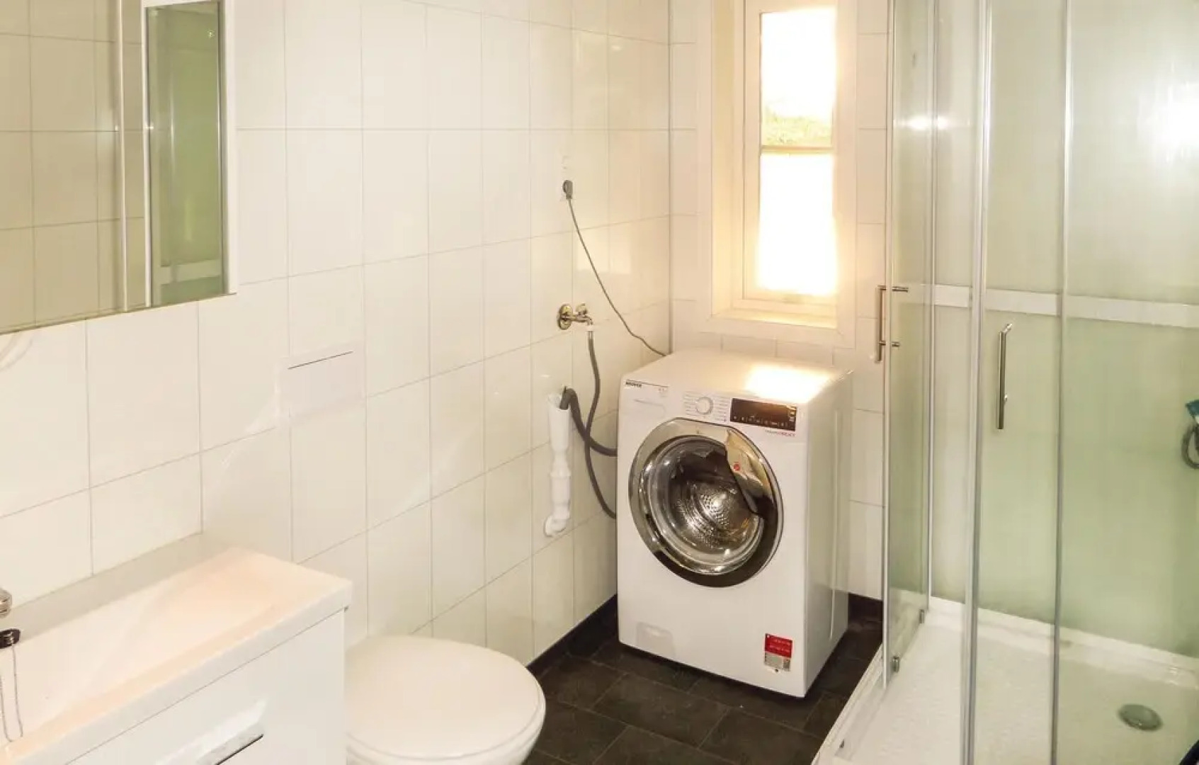 Awesome Home in Kvalavåg With Wifi and 2 Bedrooms