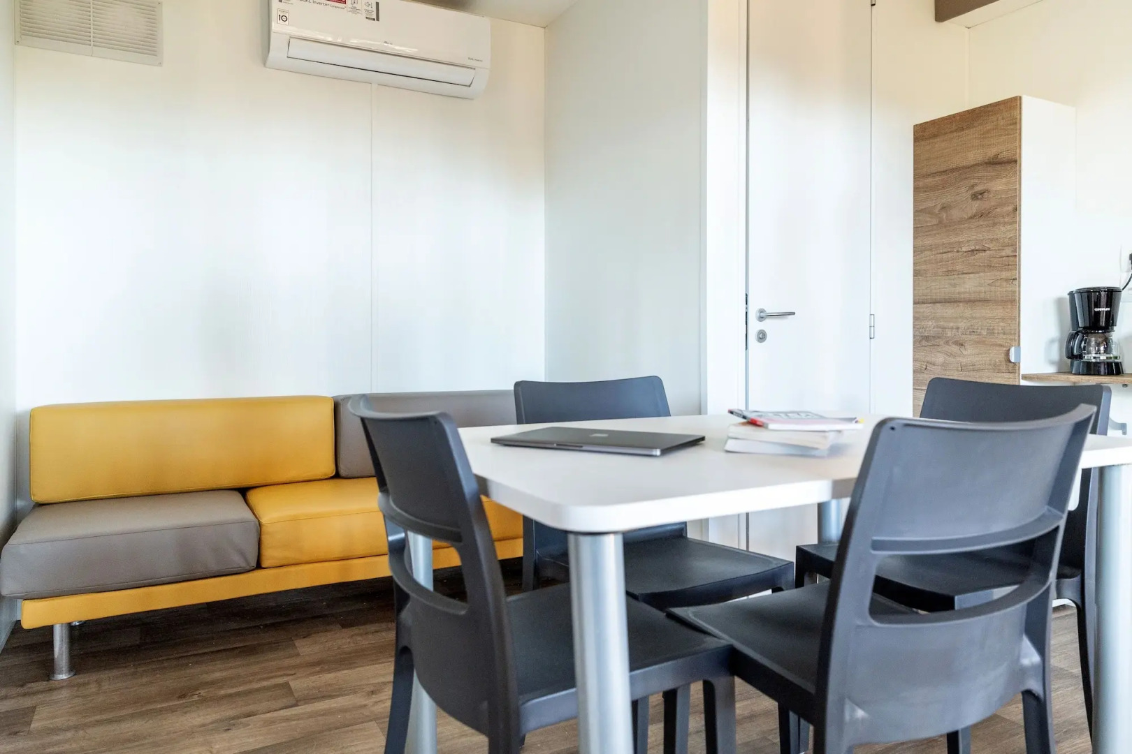 Hu Park Albatros Village