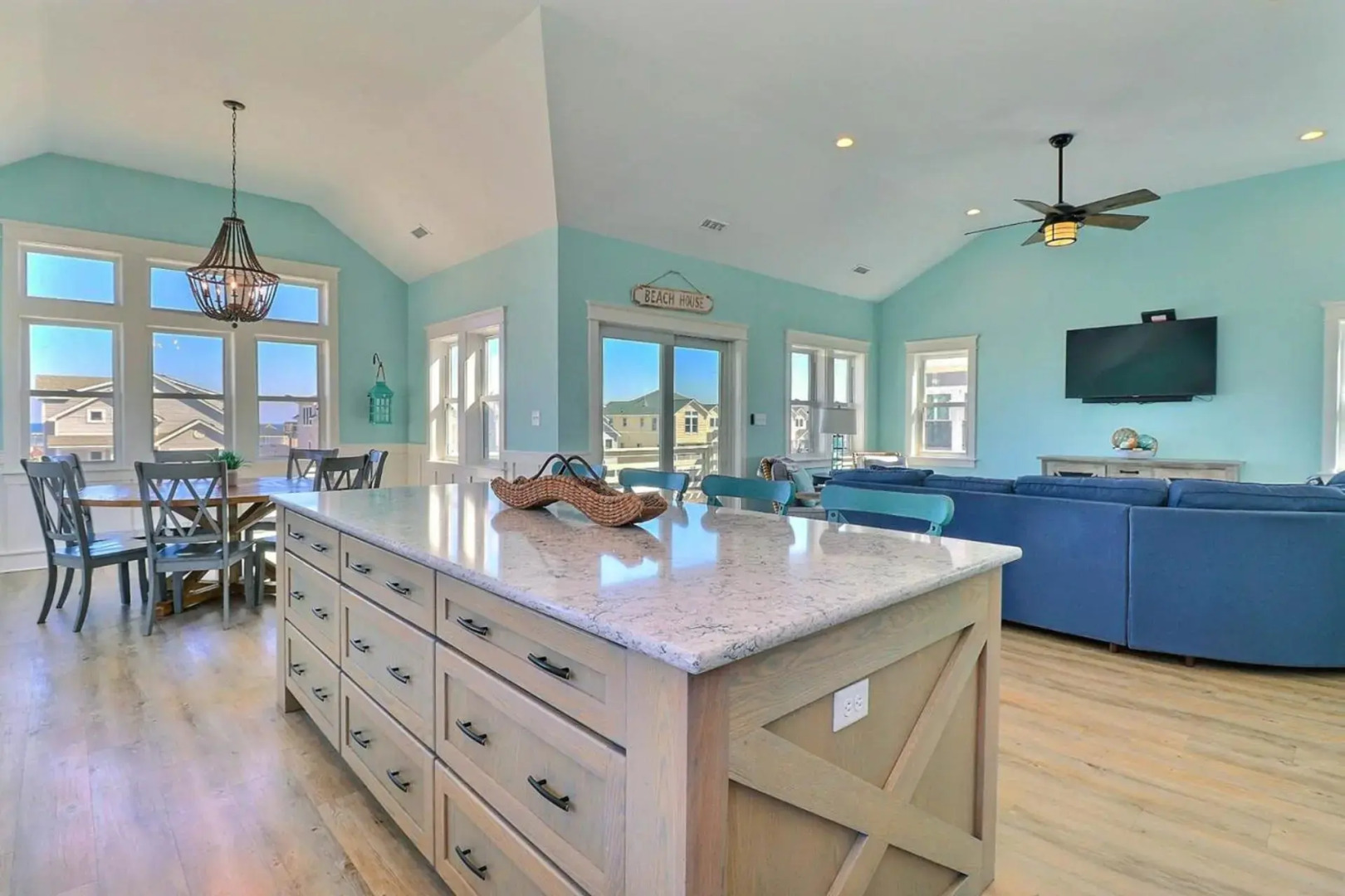 4057 - Fairways & Seaspray