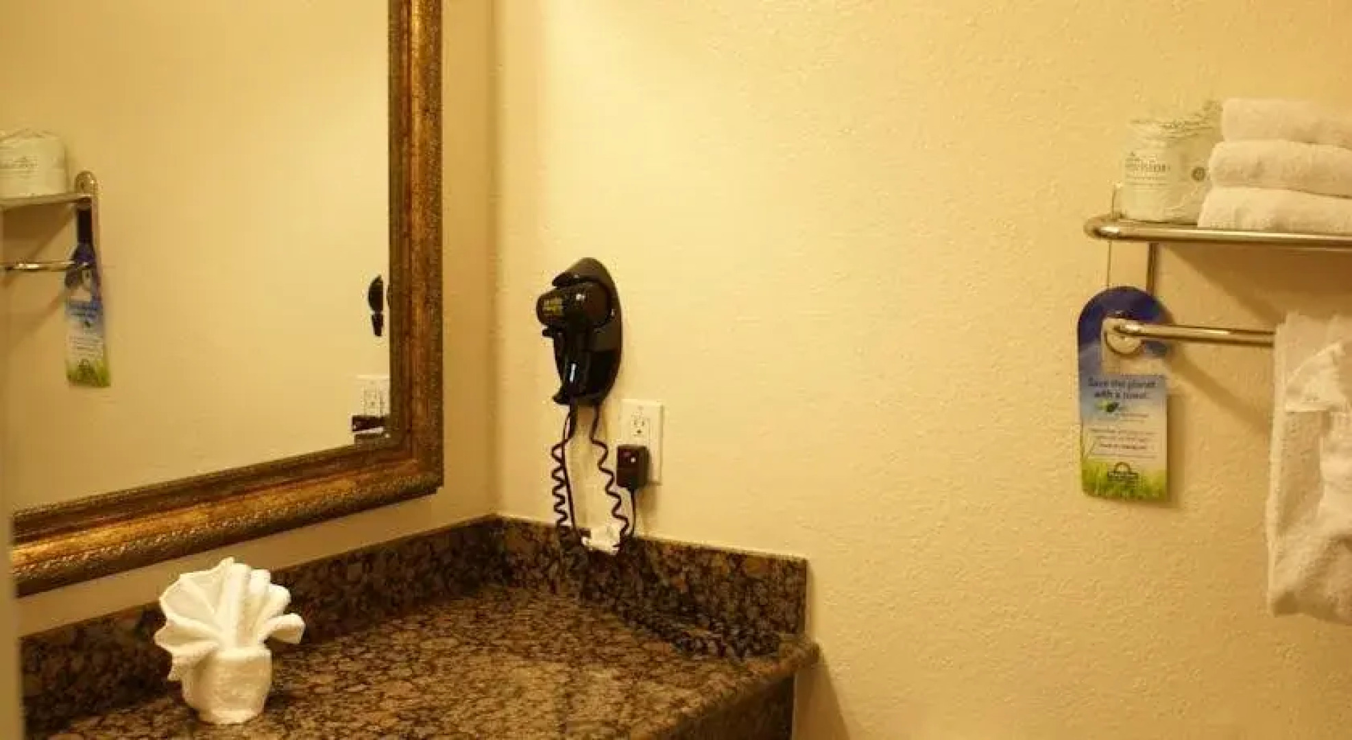 Days Inn - Harbor View